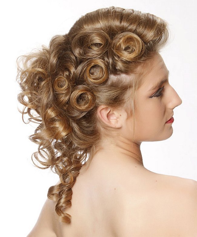 curly homecoming hairstyles pics