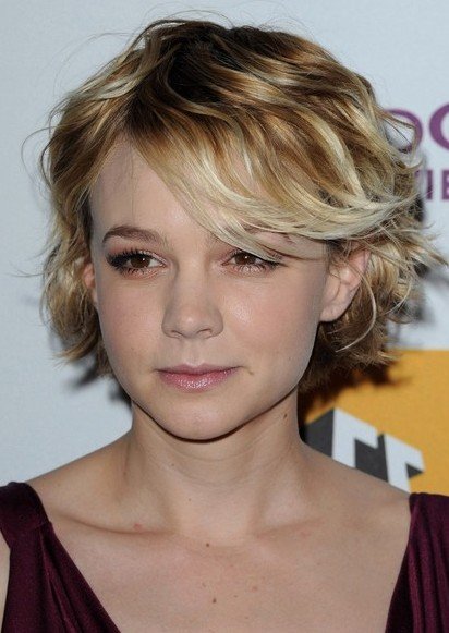 Carey-Mulligan-Short-Hair-Styles-for-Curly-Hair