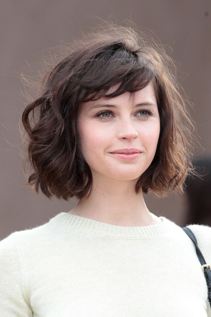 Medium-Bob-Hairstyle-Short-Haircuts-for-Wavy-Hair