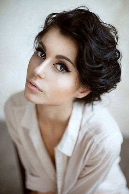 Short-Wavy-Hairstyles-for-Thick-Hair