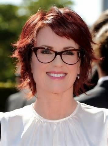 Hairstyles For Women Over 50 With Glasses