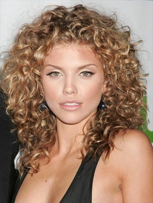 AnnaLynne McCord Curly Hair