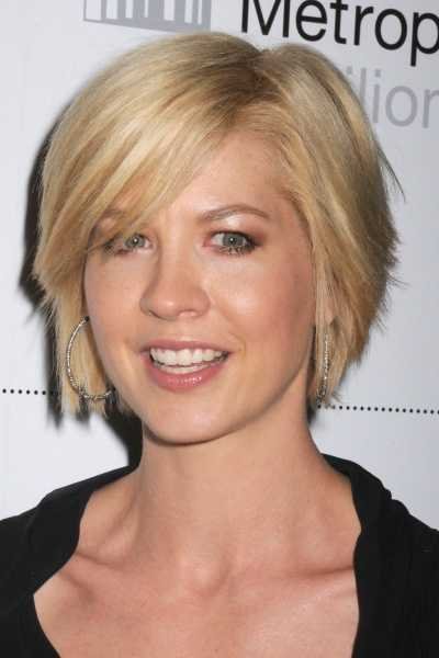 Short Hairstyles for Women Over 40