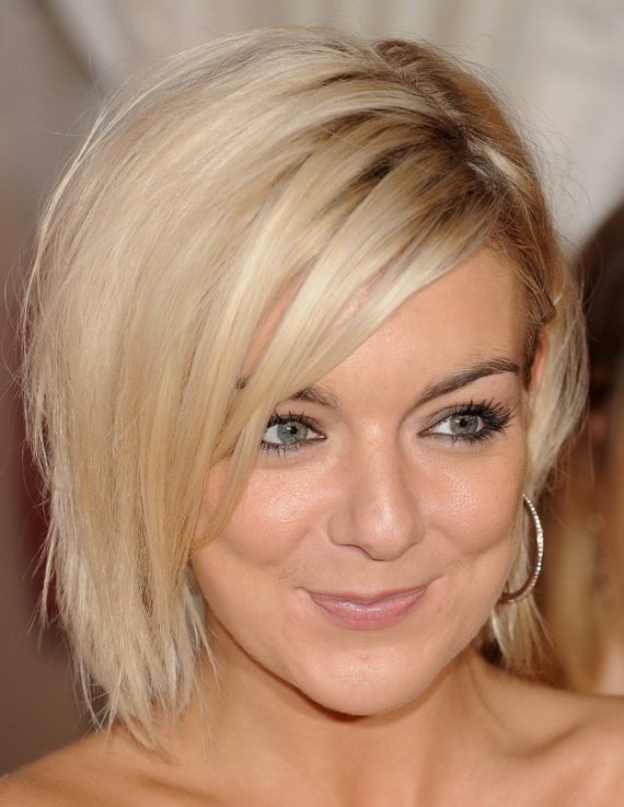 Hairstyle For Women With Blonde Hairs